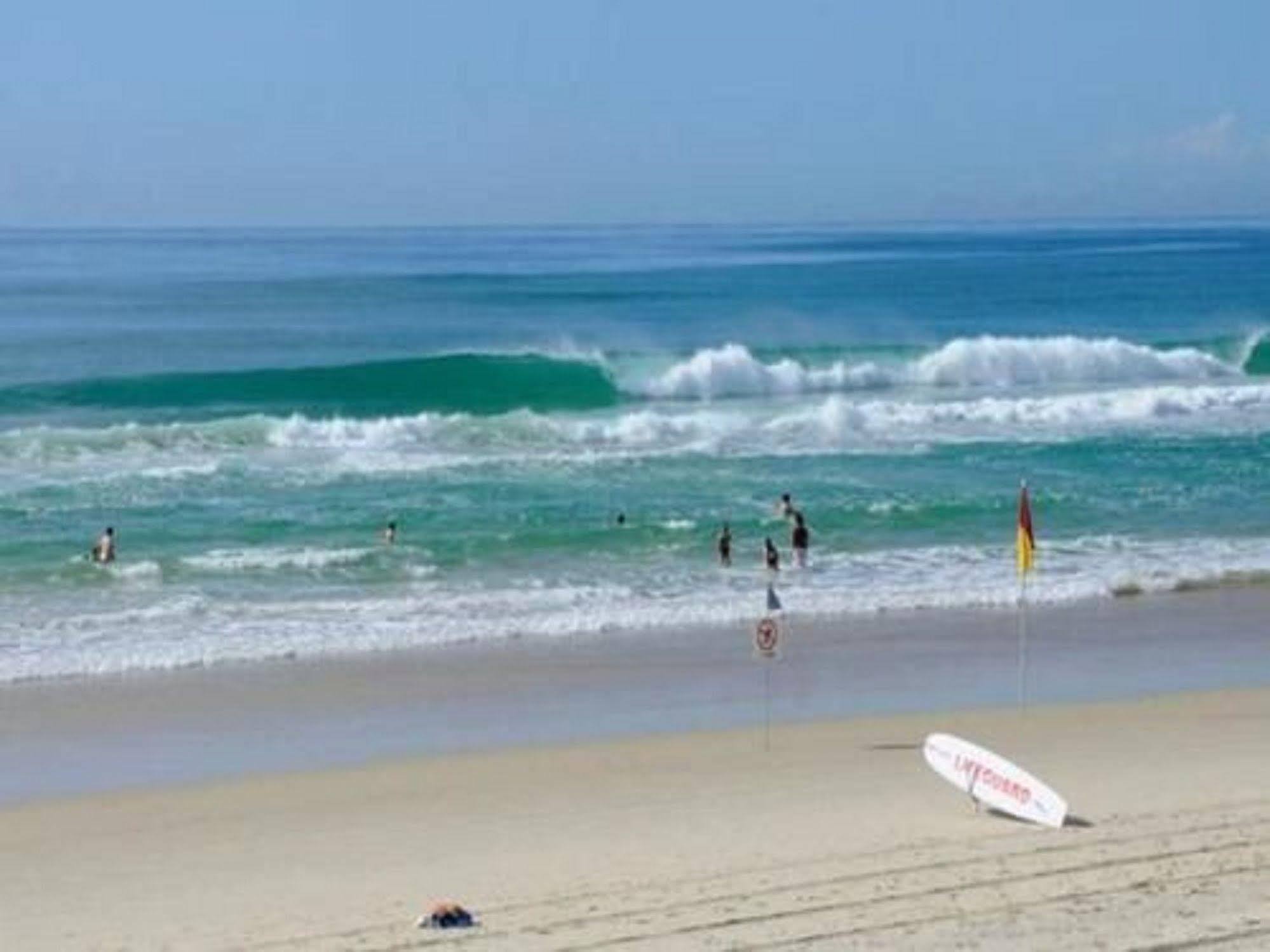 Beaches On Wave Street Gold Coast Esterno foto